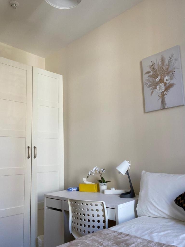 Lovely Private Rooms In Camden, Central London Eksteriør bilde