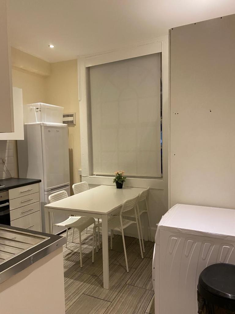 Lovely Private Rooms In Camden, Central London Eksteriør bilde